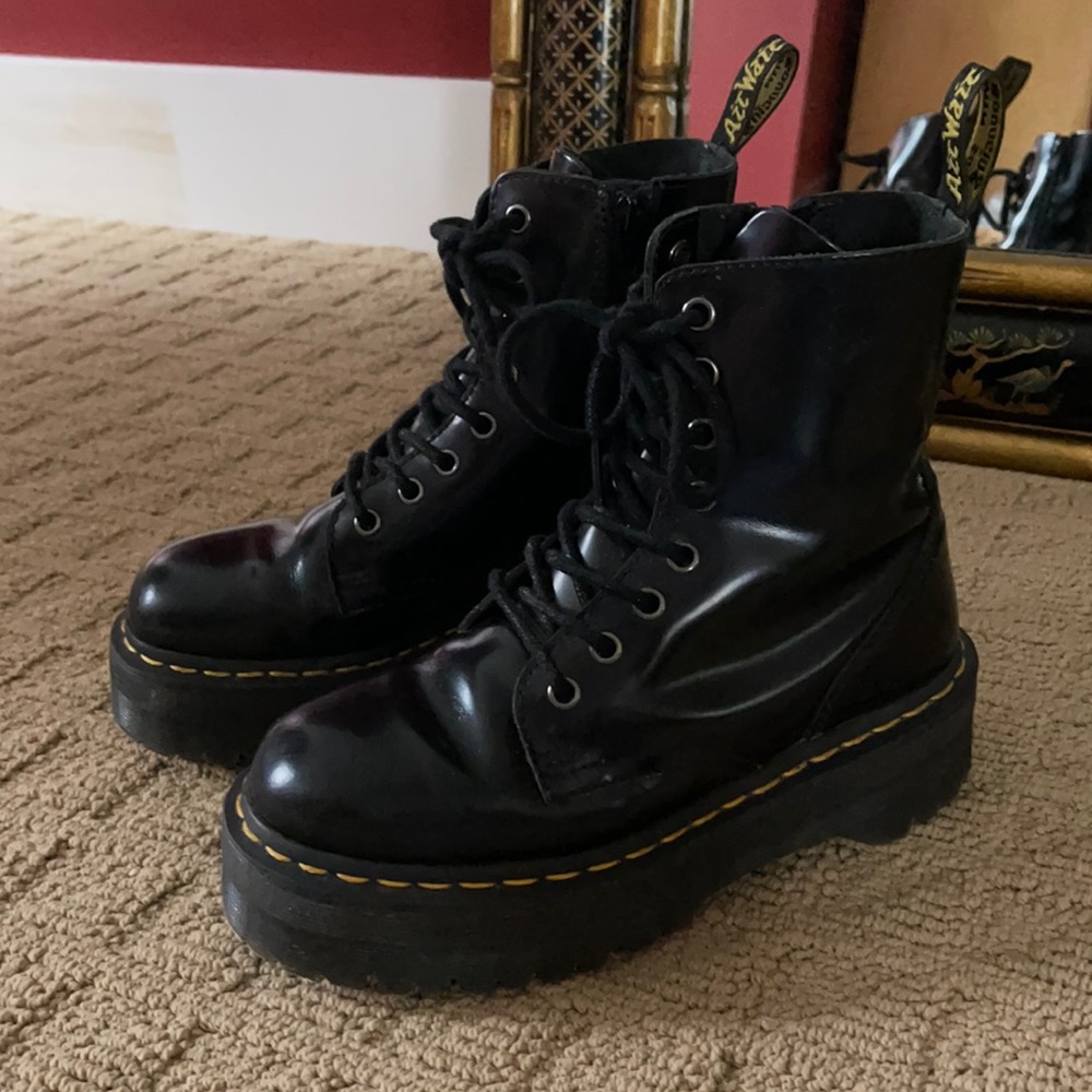 Dr. Martens Jadon Boots
